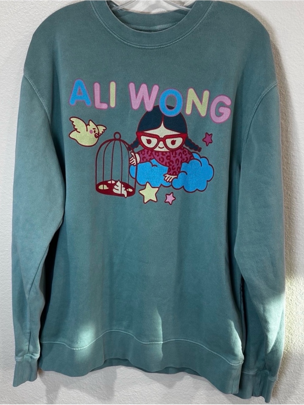 Ali Wong Teal Crewneck‎ Sweatshirt size Large